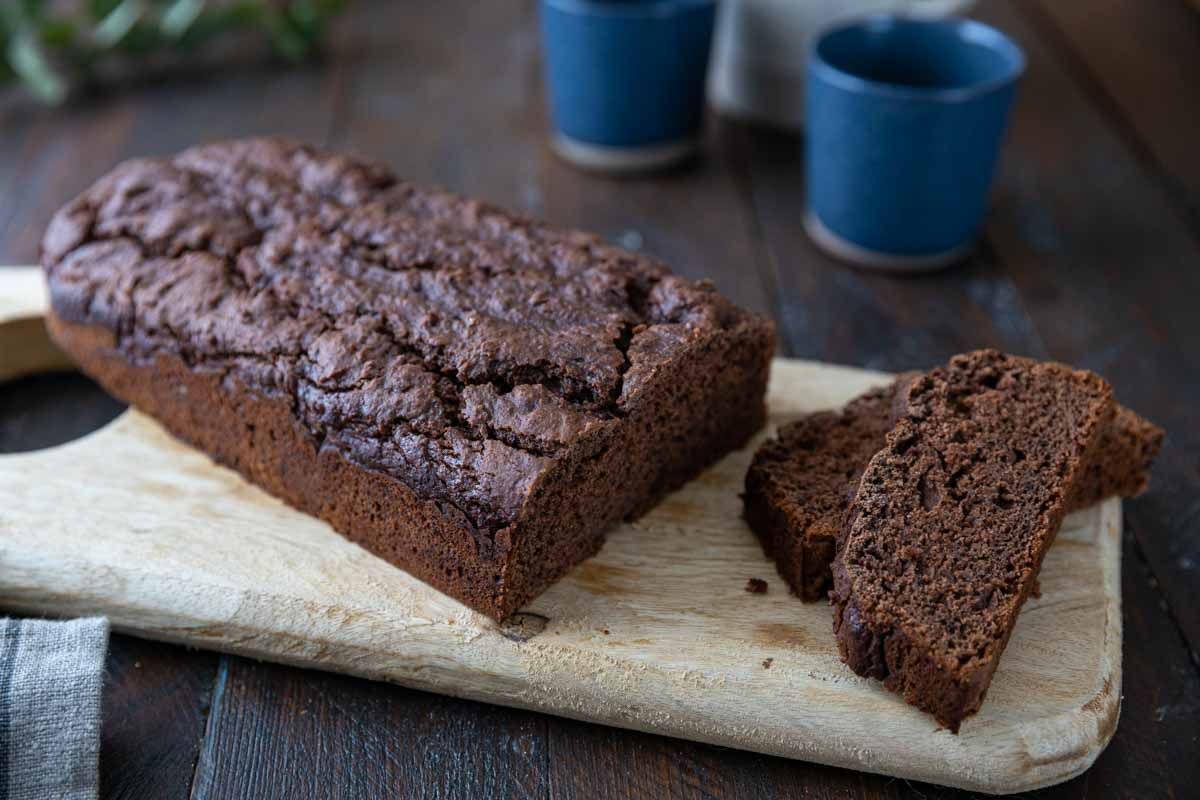 Un gâteau au chocolat irrésistible sans œufs ni beurre
