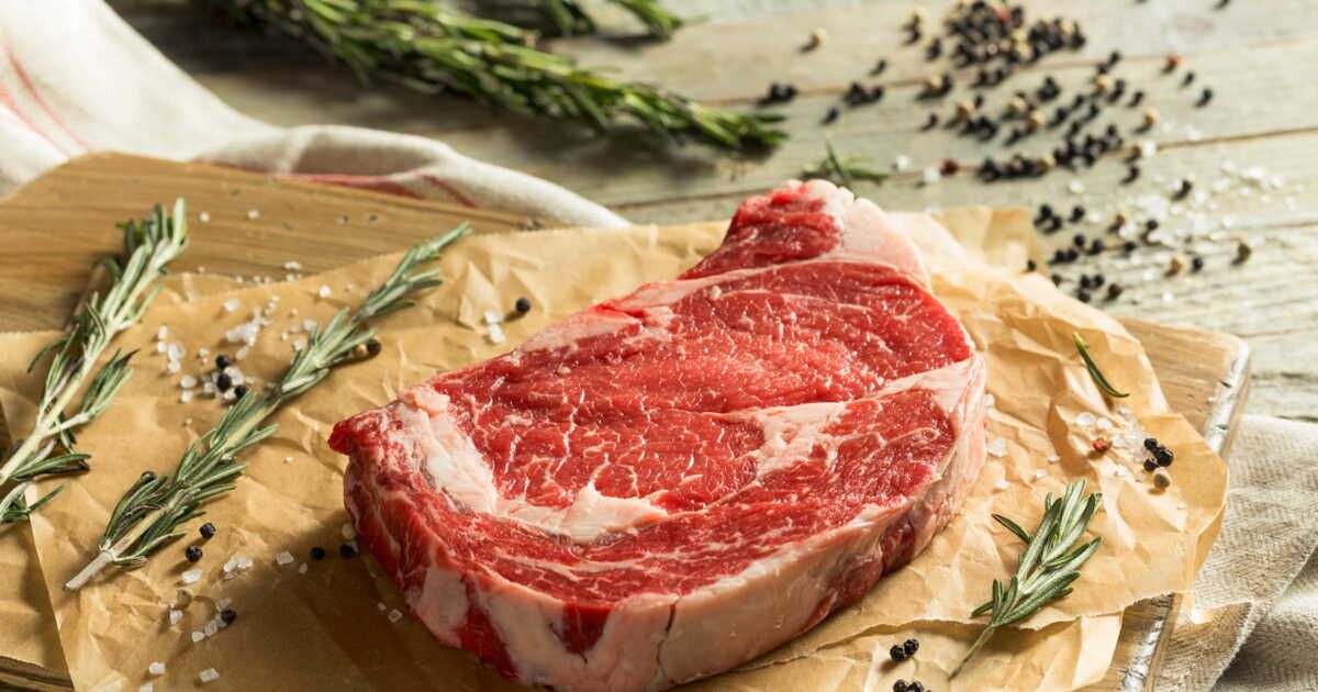 Les erreurs de décongélation de viande à éviter pour garantir votre sécurité alimentaire