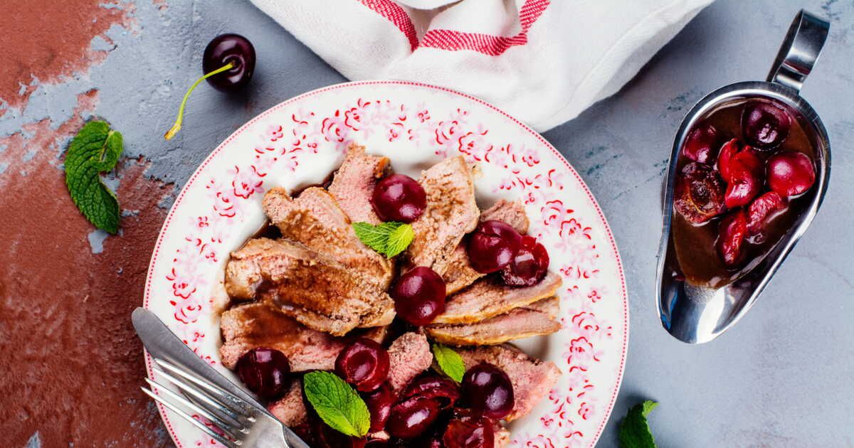 un magret de canard aux cerises pour ravir vos papilles