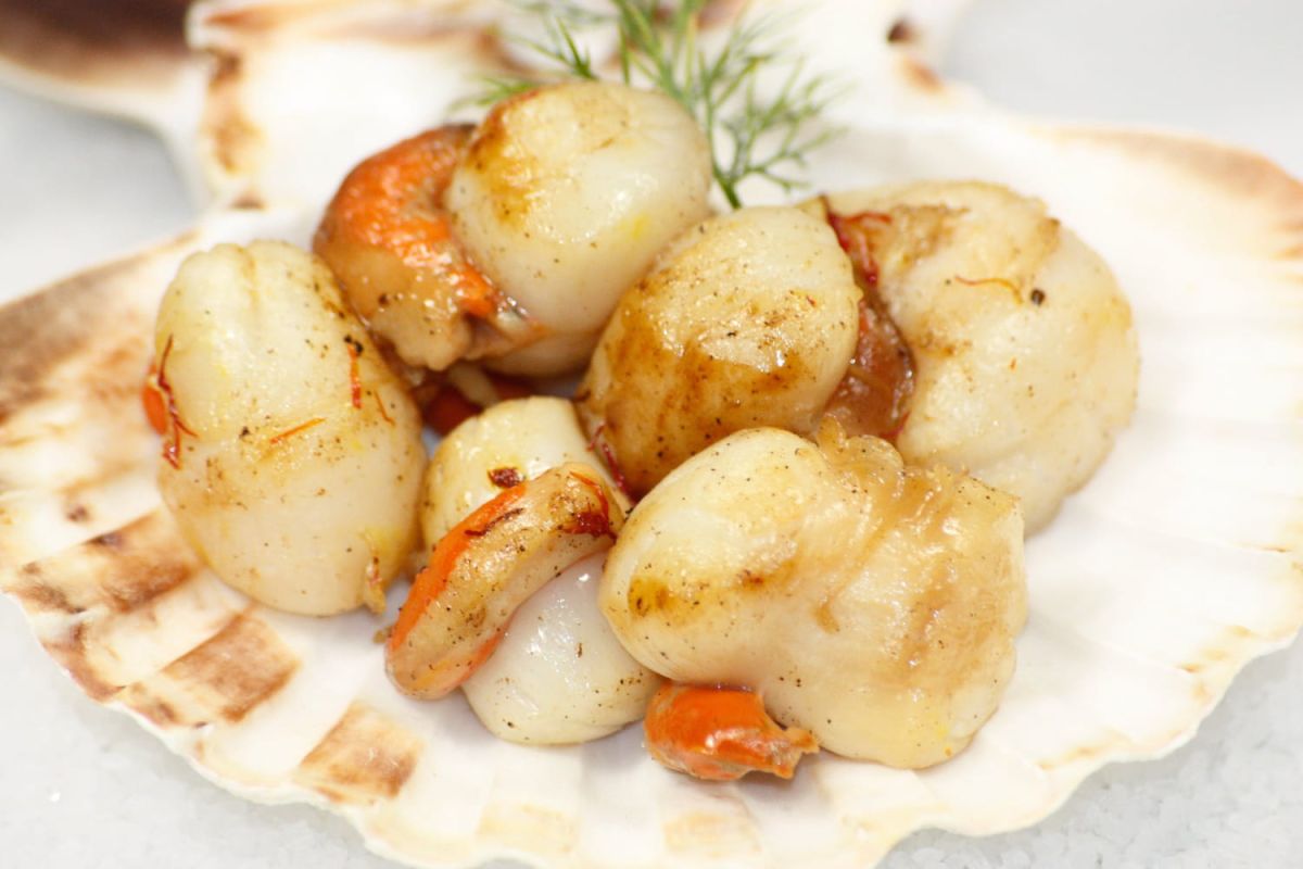 Découvrez la recette inédite de la barbe de Saint-Jacques par Cyril Lignac