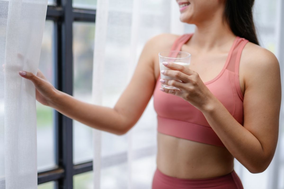 Eau ou lait : qui remporte la bataille de l'hydratation ?