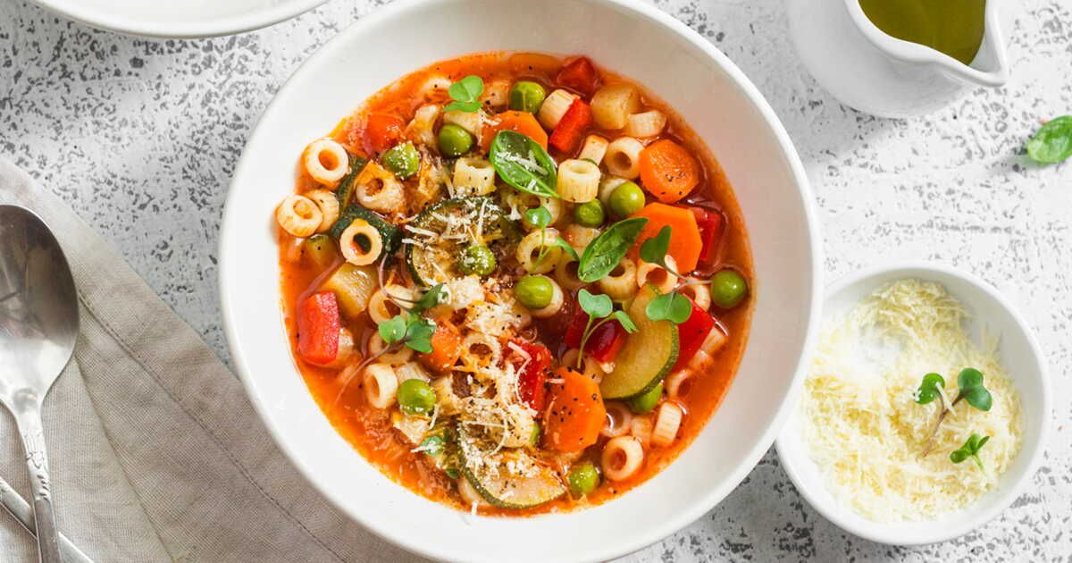 Découvrez la recette réconfortante de minestrone à préparer chez soi