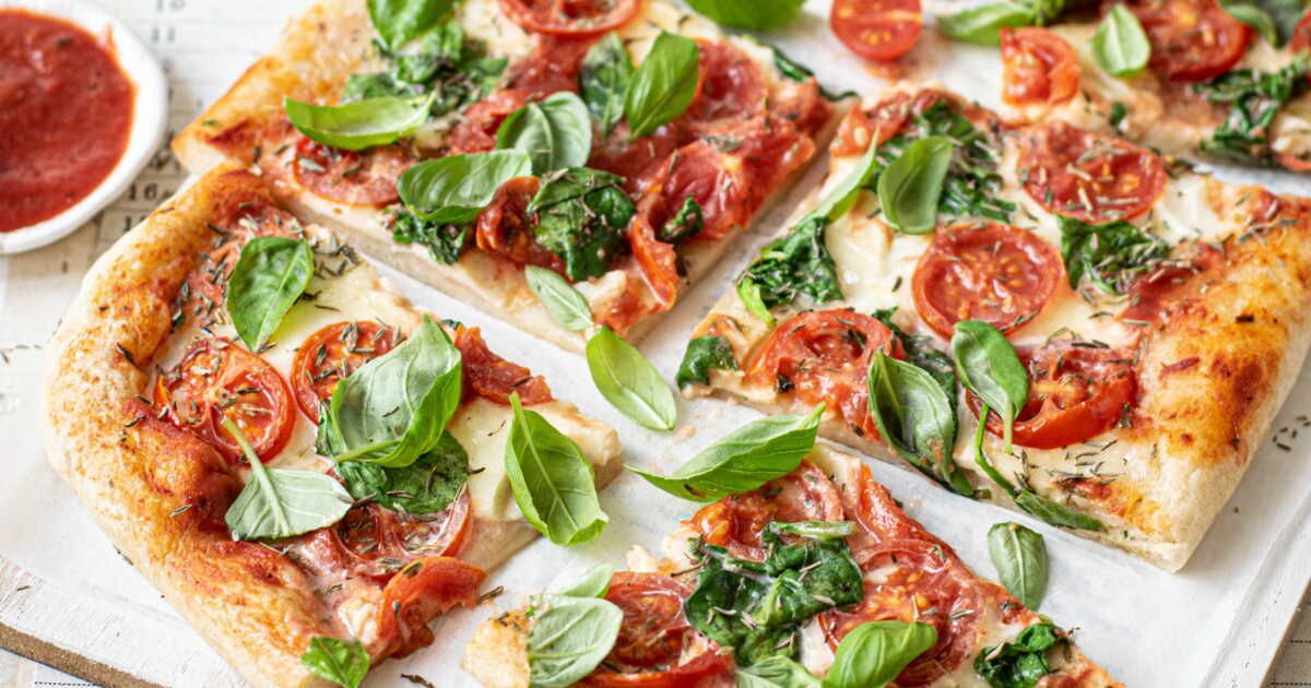 Savourez l'été avec cette tarte tomates, moutarde et mozzarella
