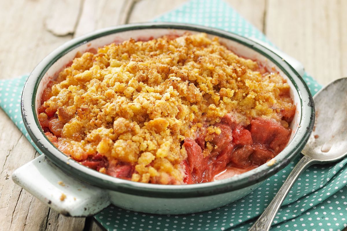Un crumble parfait : évitez le jus des fruits rouges avec cette astuce essentielle