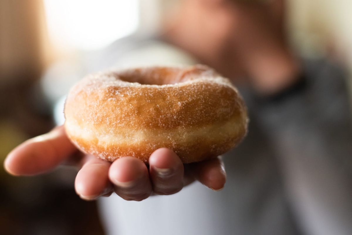 Des beignets légers aux fleurs de sureau pour des journées estivales