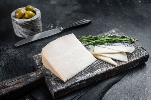 Alerte santé : ne consommez pas ces fromages de chèvre chez Carrefour, Auchan et Leclerc