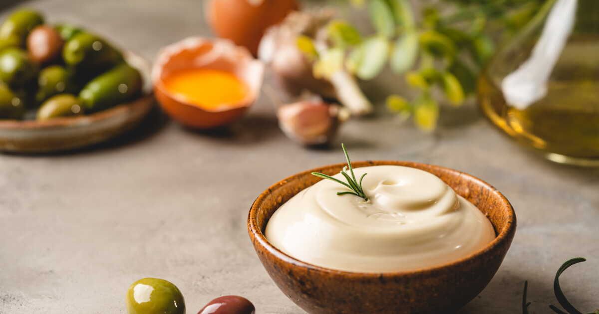 La recette de la mayonnaise allégée et hyper-protéinée pour une touche de fraîcheur au barbecue