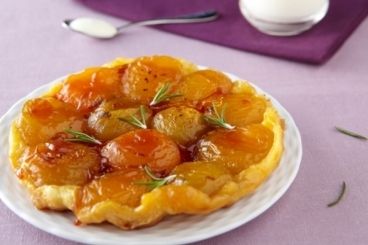 Tarte Tatin aux abricots et au romarin