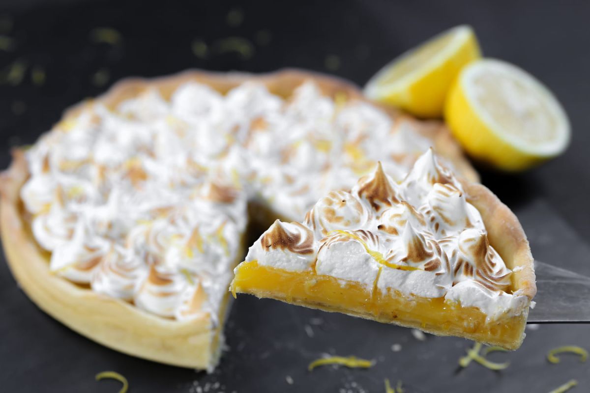 Une tarte au citron meringuée qui fera fondre votre mamie