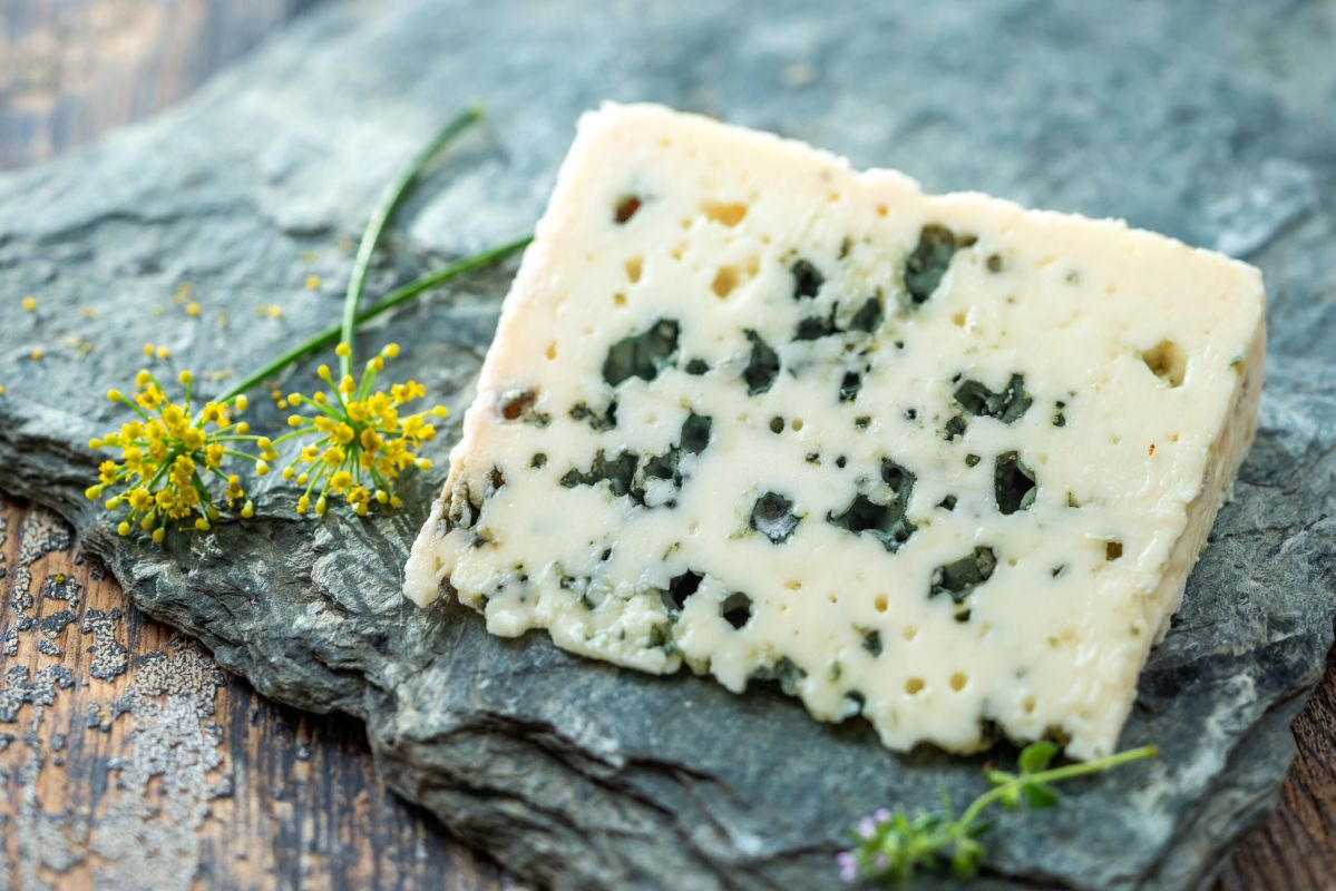 Le roquefort : un fromage à redécouvrir malgré le Nutri-Score défavorable