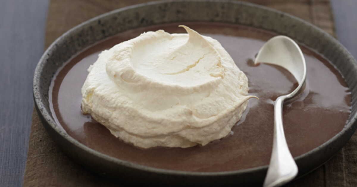 La douceur exquise d'une île flottante au Nutella