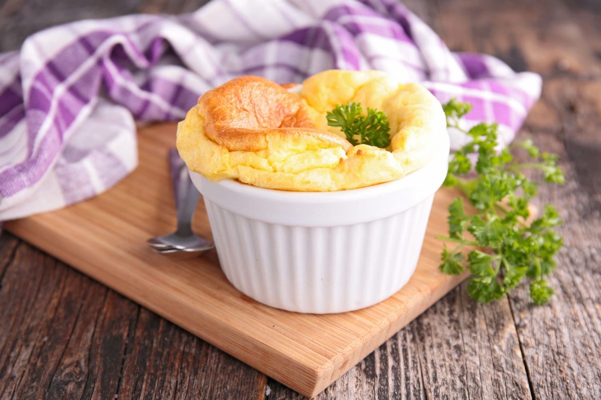 les secrets incontournables de cyril lignac pour réaliser un soufflé au fromage parfait