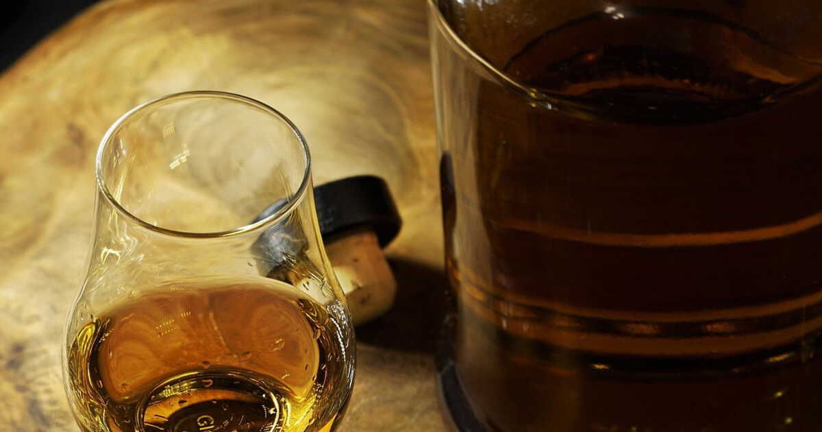 L'univers fascinant du rhum : variété et secrets des saveurs