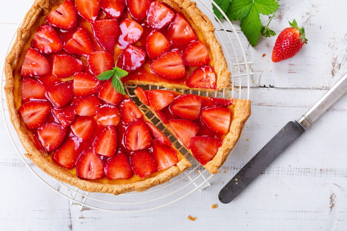 Le secret des chefs pour une tarte aux fraises toujours croustillante